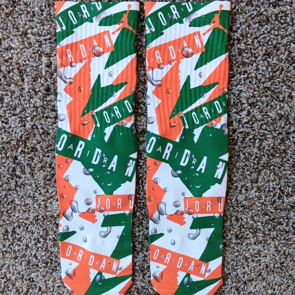 Jordan 5 hurricanes socks - Picture 2 of 2